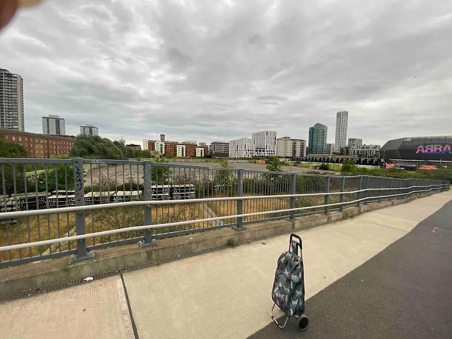 Canal-Flat Near Stratford International Station Apartment London United Kingdom